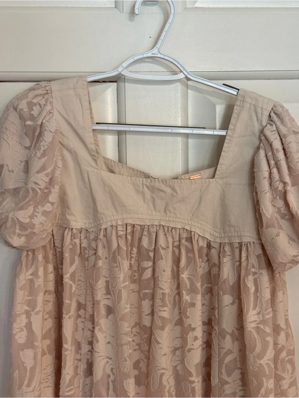 Free People Blush Floral Textured Babydoll Top Puff Sleeve Boho Romantic M 25605